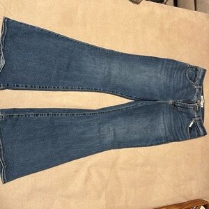 Women’s Flare Abercrombie jeans. Ultra High Rise.